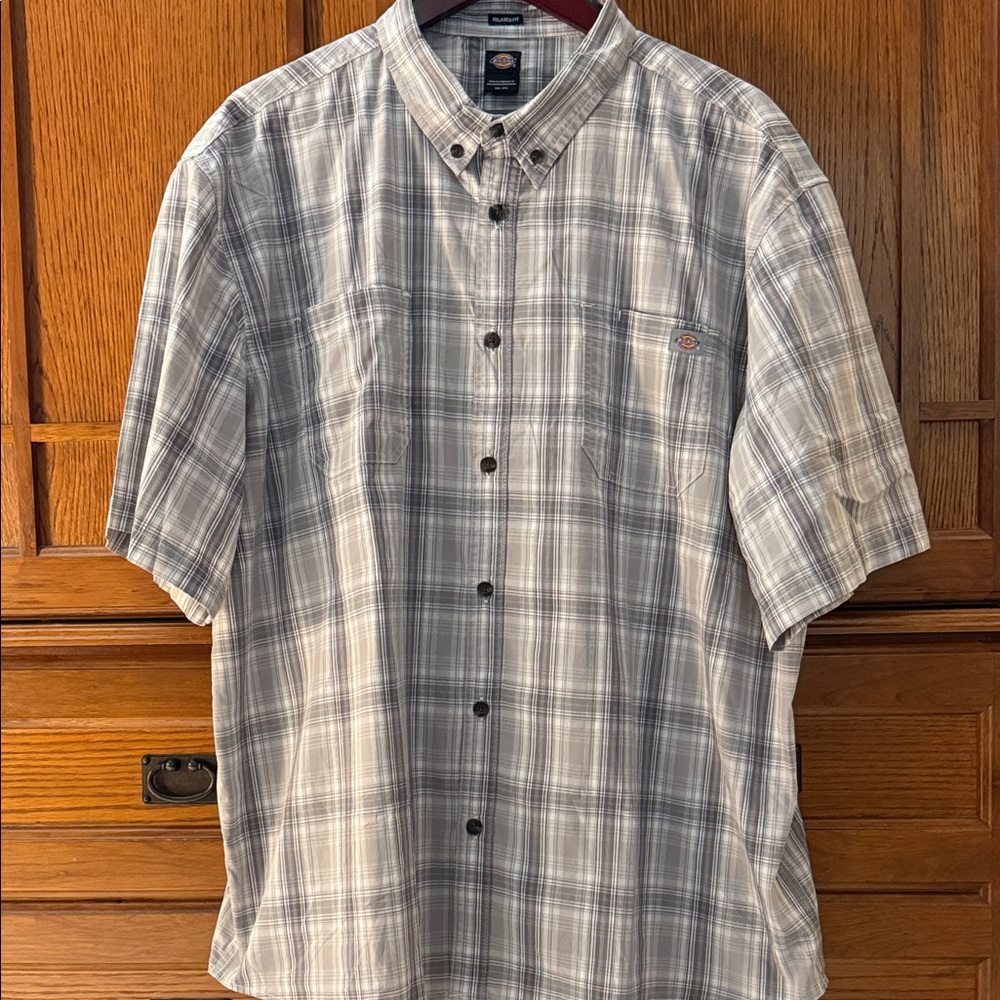 NWOT Dickies Plaid Button Down Shirt Relaxed Fit Workwear Casual DadCore Classic